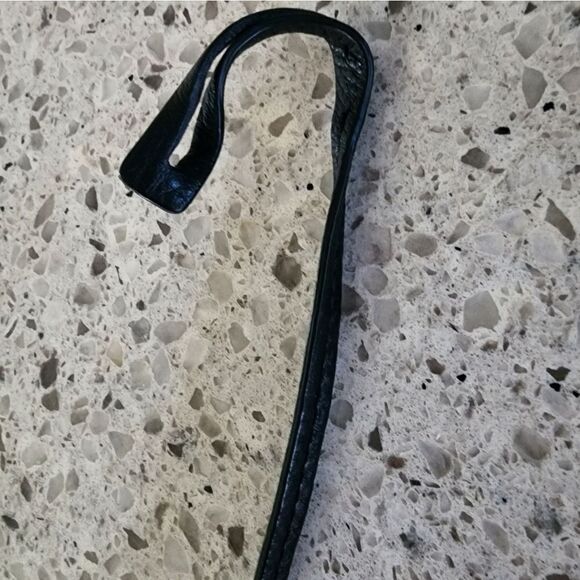 Michael Kors Hang Tag  - Picture 4 of 9